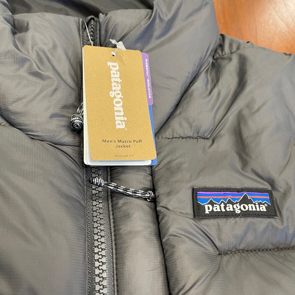 NWT Patagonia Macro Puff Jacket $349